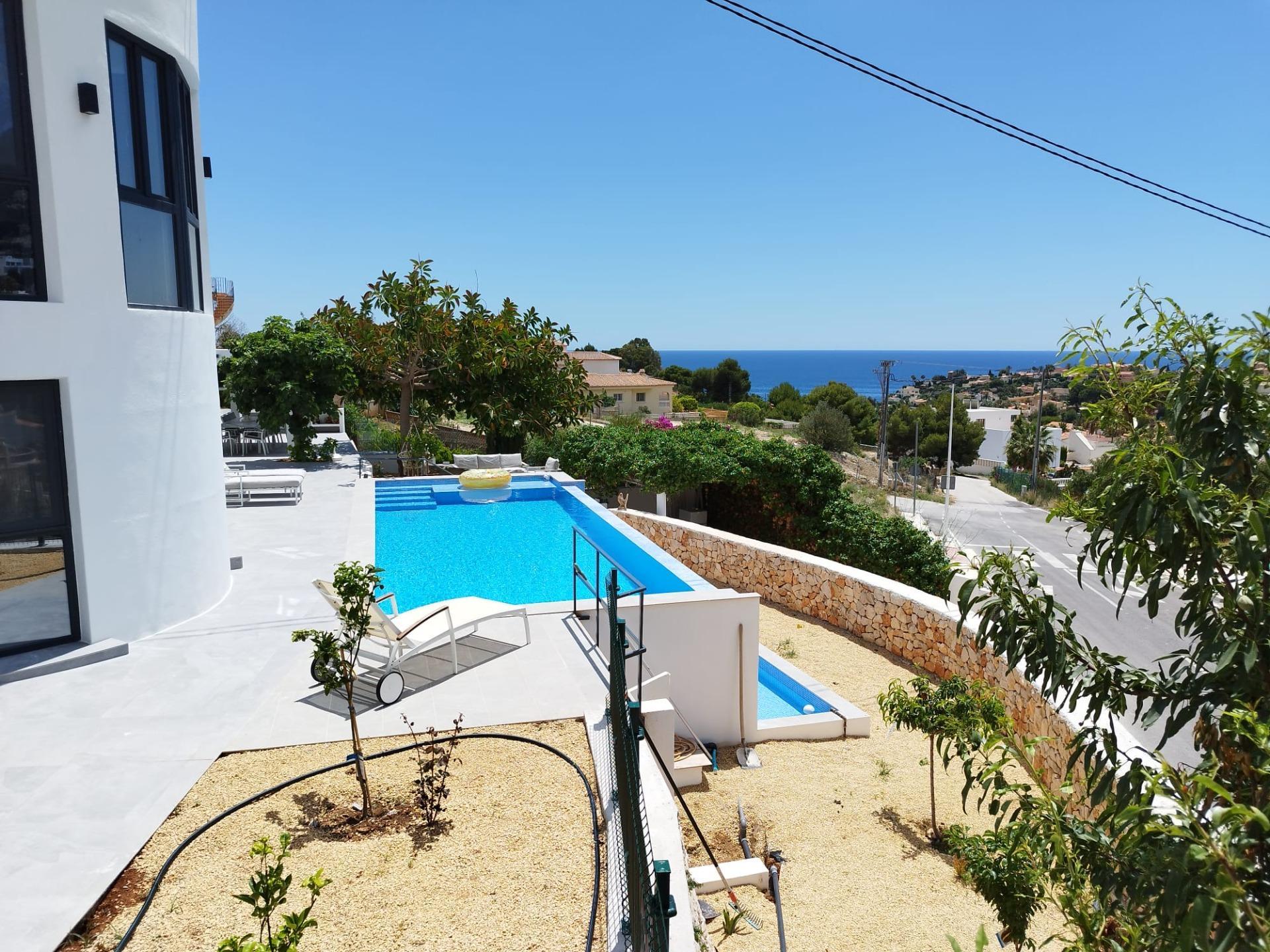 Completely renovated villa with sea views in Calpe