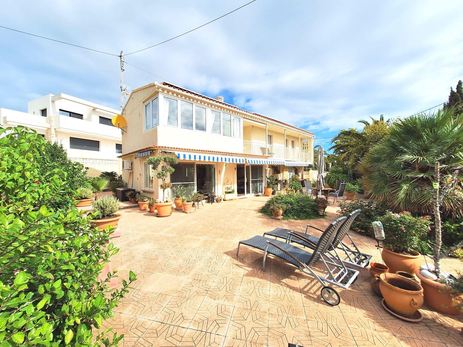 Villa con apartamento para invitados en Calpe