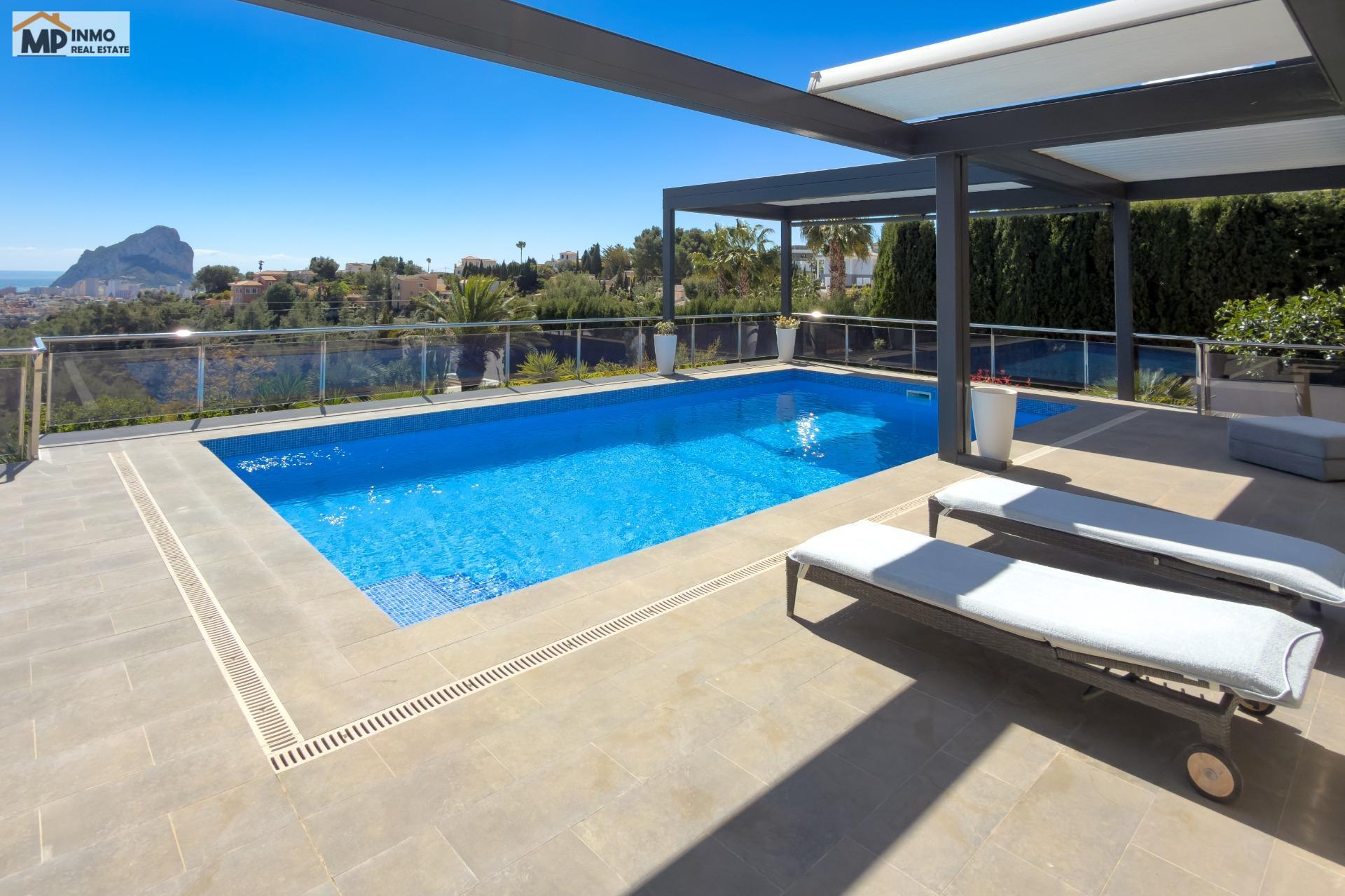 Spectacular villa with sea views and privacy in an unbeatable location