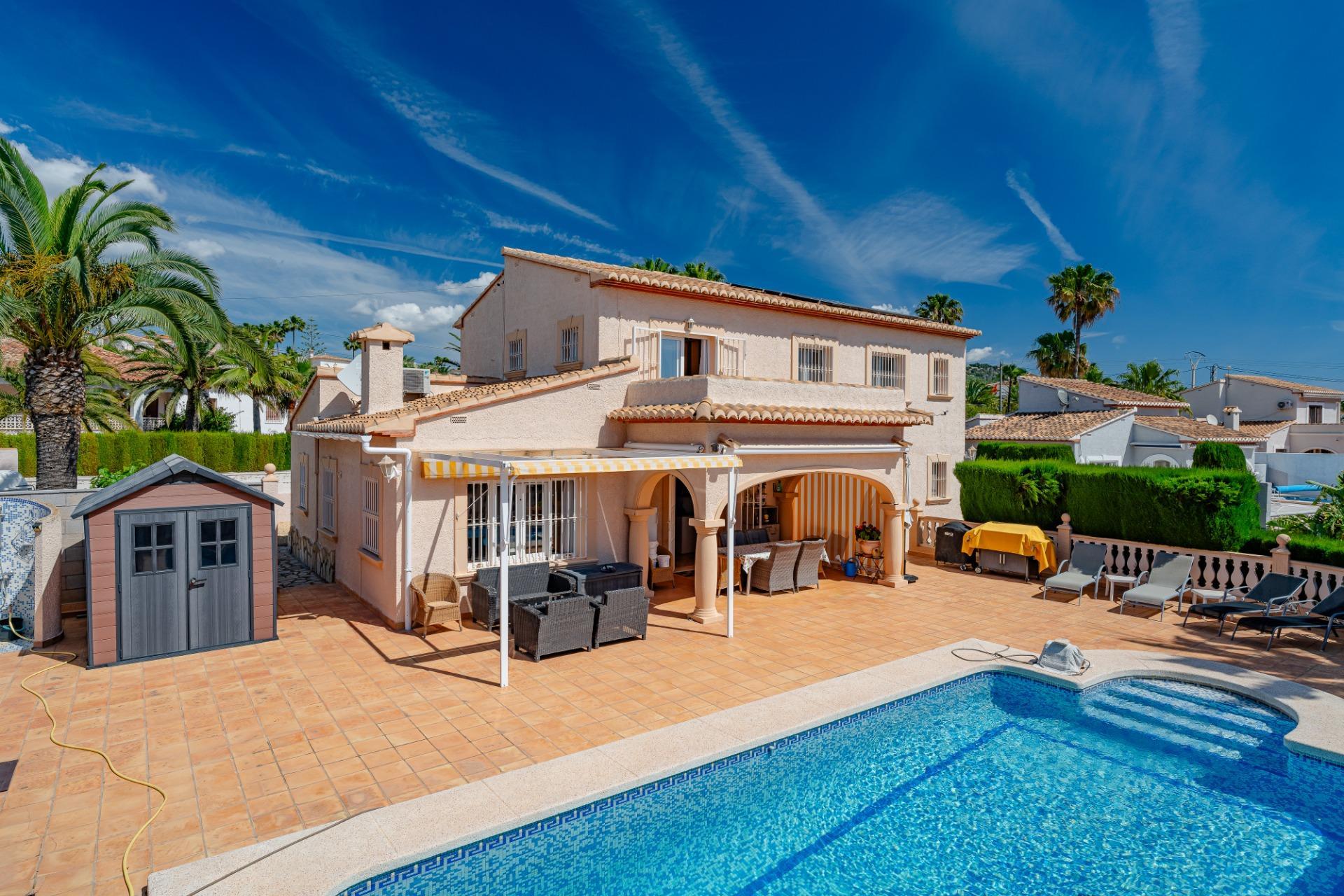 Exclusiva villa reformada con vistas al Peñón d’Ifach, Calpe
