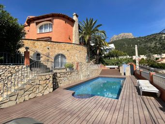 Villa con 3 apartamentos individuales con vistas al mar, Calpe