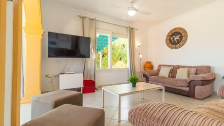 Preciosa villa cerca del centro de Calpe con vistas al Peñón de Ifach