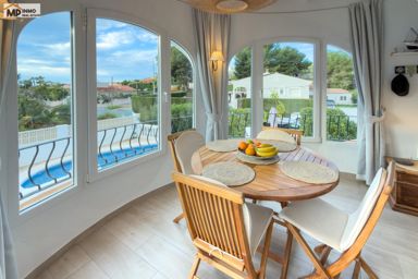 Belle villa lumineuse avec appartement indépendant à Calpe