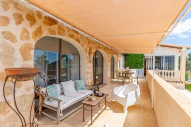 Preciosa villa reformada con vistas al mar en Moraira