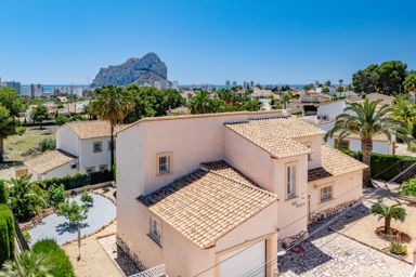 Exclusiva villa reformada con vistas al Peñón d’Ifach, Calpe
