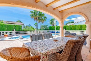 Exclusiva villa reformada con vistas al Peñón d’Ifach, Calpe