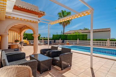 Exclusiva villa reformada con vistas al Peñón d’Ifach, Calpe