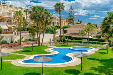 Apartamento con encanto y vistas abiertas en residencial exclusivo, Calpe