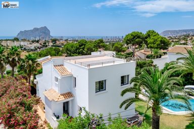 Charming renovated mediterranean Villa with Sea Views in Gran Sol