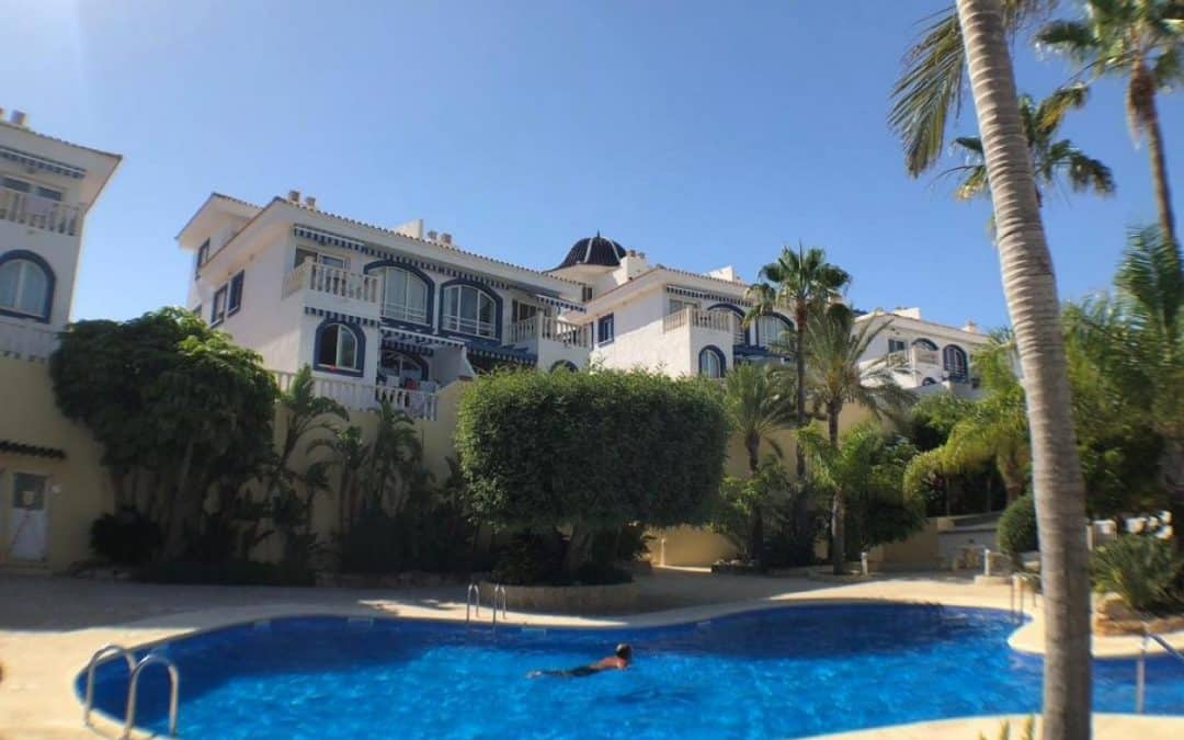 Beautiful apartment in Calpe Costa Blanca with private parking at an unbeatable price.
