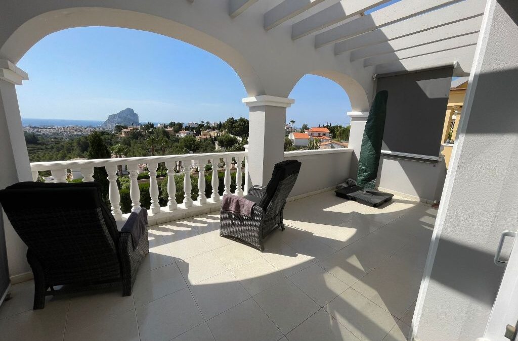 Bungalow with views in an exclusive residential area in Colina del Sol Calpe