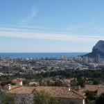 Blick von der oberen Terrasse einer Luxusvilla in Calpe, Cucarres